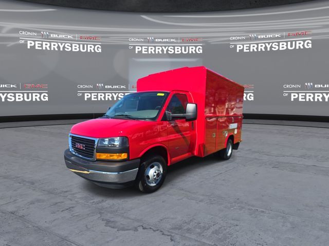 2026 GMC Savana Base