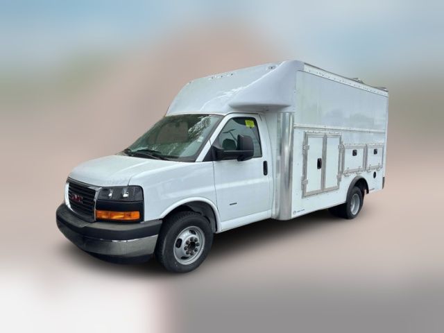 2026 GMC Savana Base