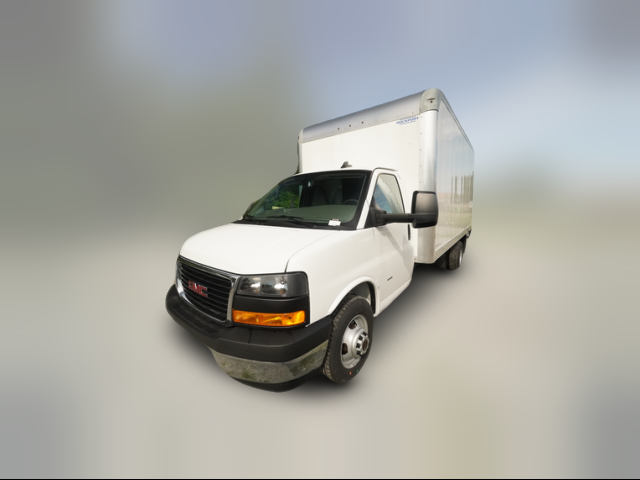 2026 GMC Savana Base
