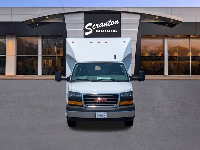 2026 GMC Savana Base