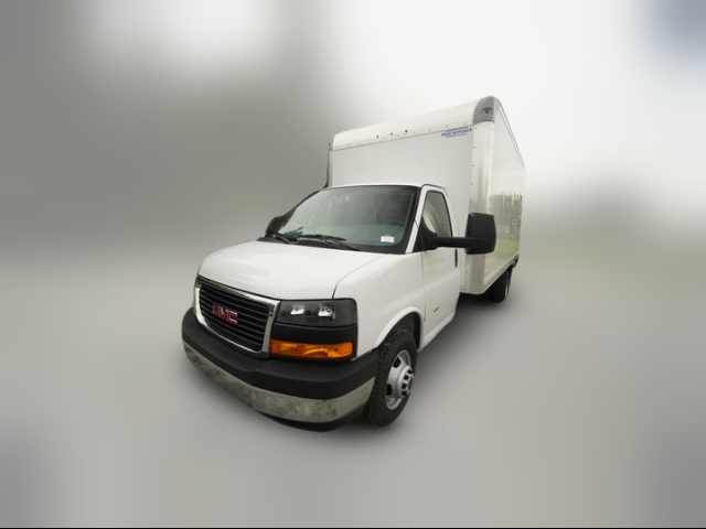 2026 GMC Savana Base