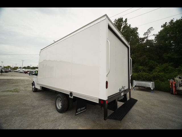 2026 GMC Savana Base