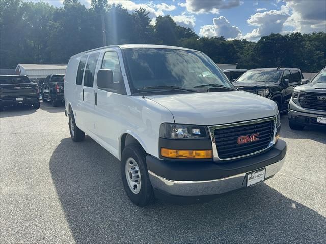 2026 GMC Savana Base
