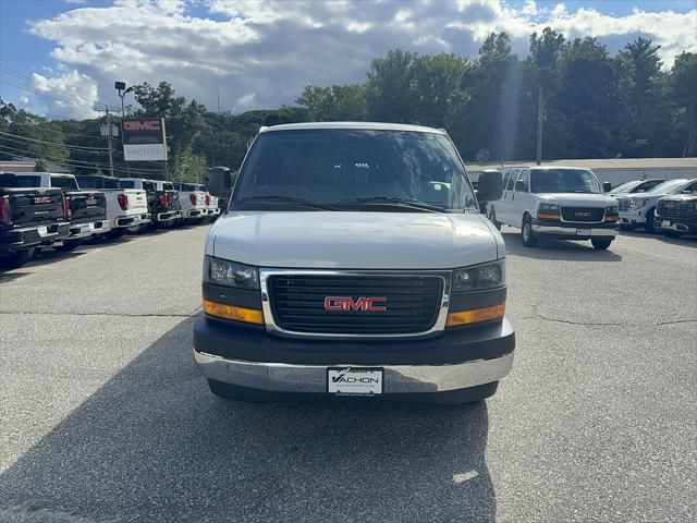 2026 GMC Savana Base