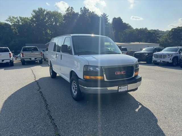 2026 GMC Savana Base