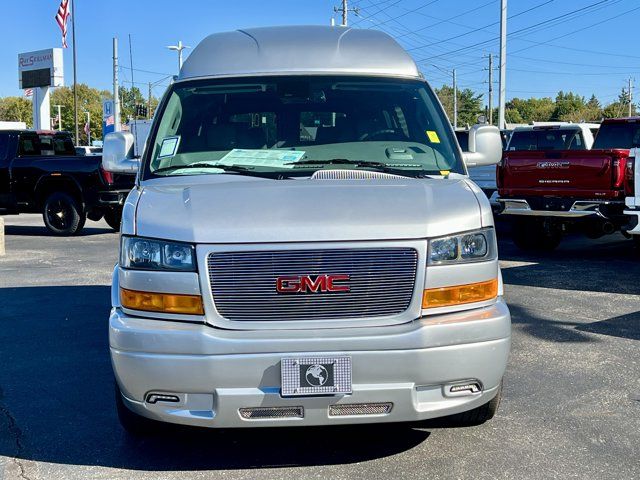 2026 GMC Savana Base