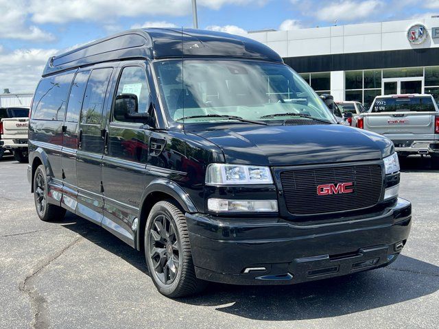 2026 GMC Savana Base