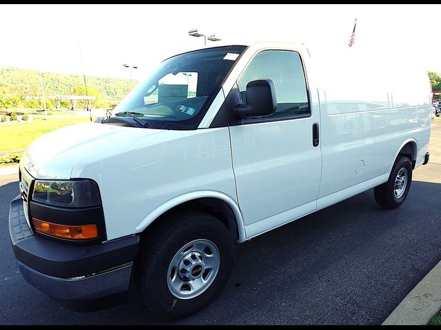 2026 GMC Savana Base