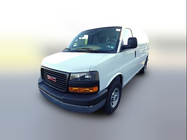 2026 GMC Savana Base