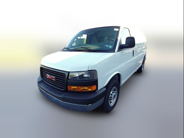 2026 GMC Savana Base