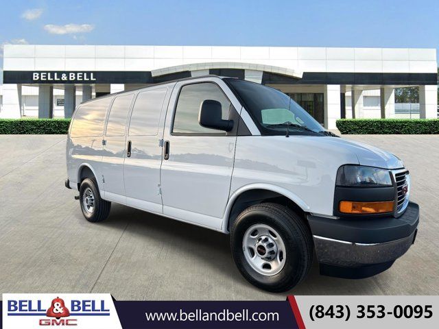 2026 GMC Savana Base