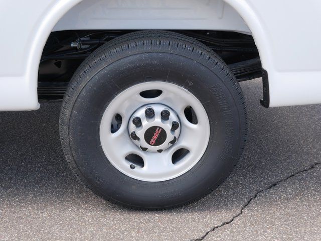 2026 GMC Savana Base