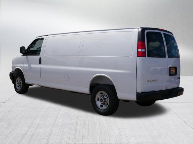 2026 GMC Savana Base