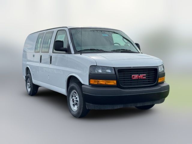 2026 GMC Savana Base