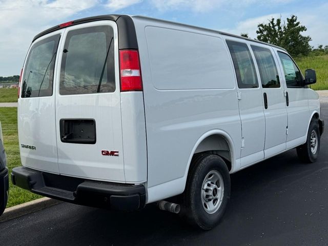 2026 GMC Savana Base