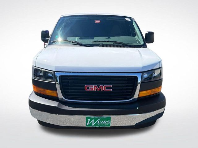 2026 GMC Savana Base