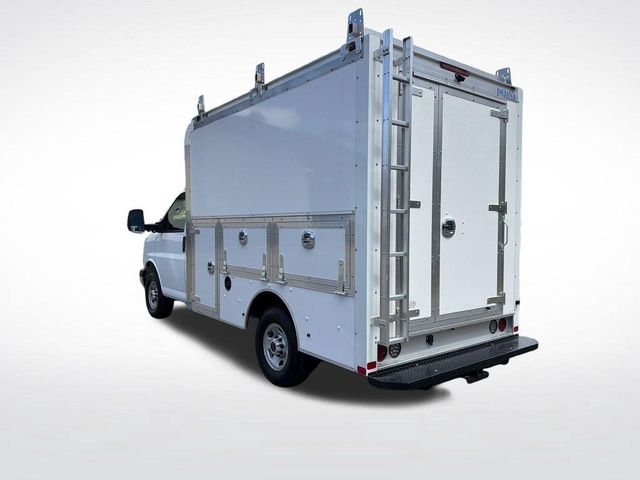 2026 GMC Savana Base