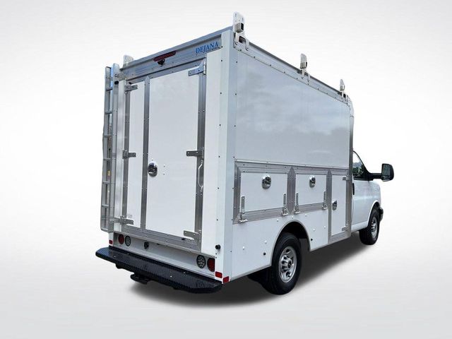 2026 GMC Savana Base