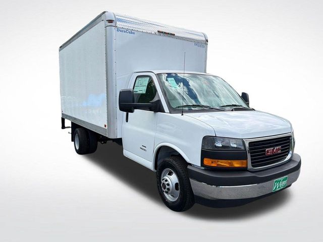 2026 GMC Savana Base