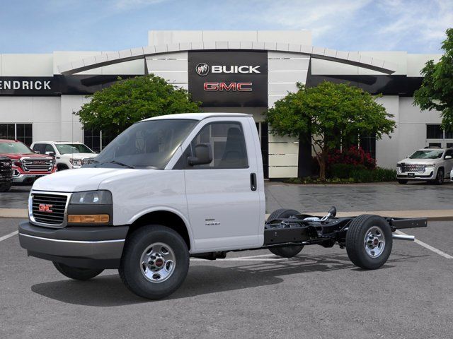 2026 GMC Savana Base