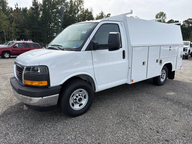 2026 GMC Savana Base