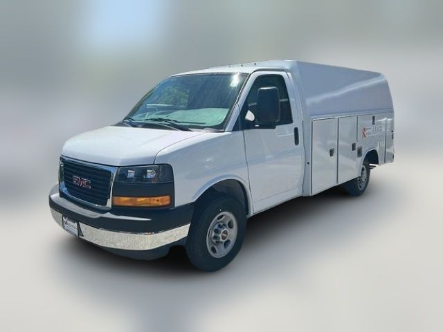2026 GMC Savana Base
