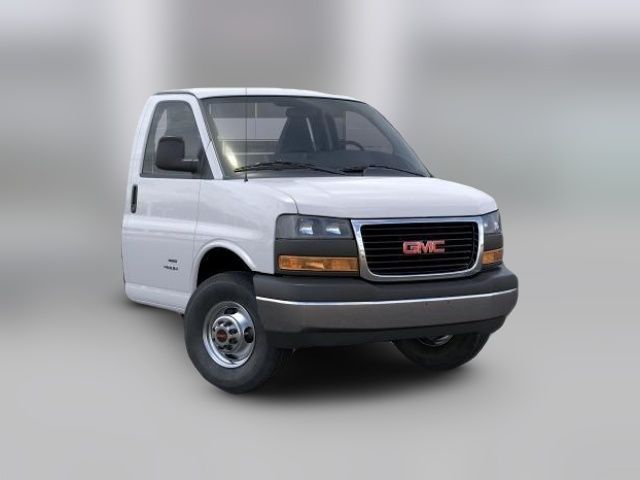 2026 GMC Savana Base