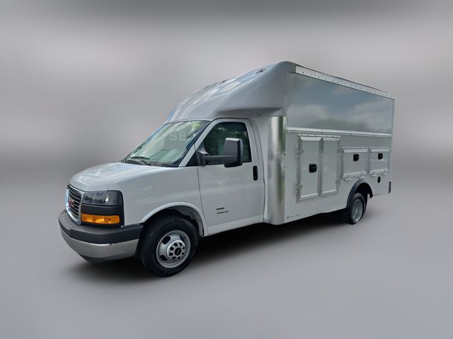 2026 GMC Savana Base