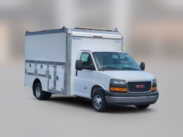 2026 GMC Savana Base