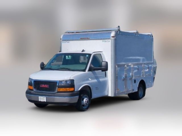 2026 GMC Savana Base