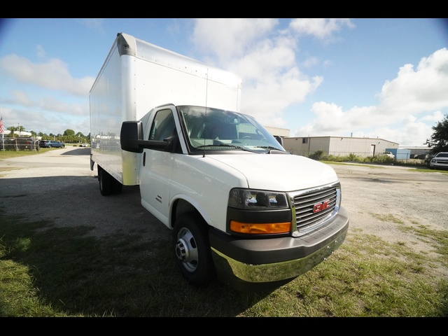 2026 GMC Savana Base