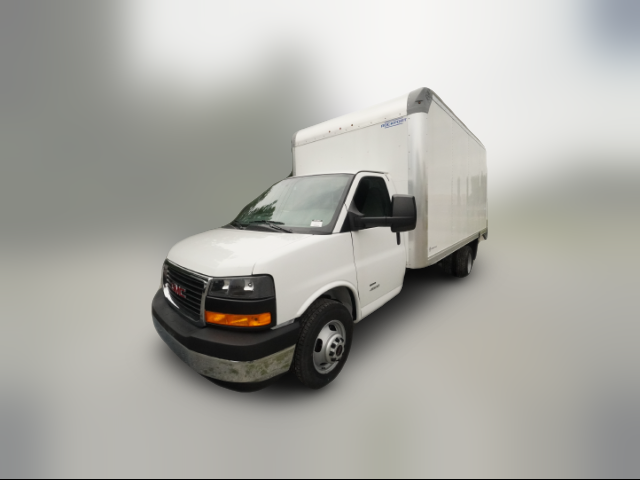 2026 GMC Savana Base