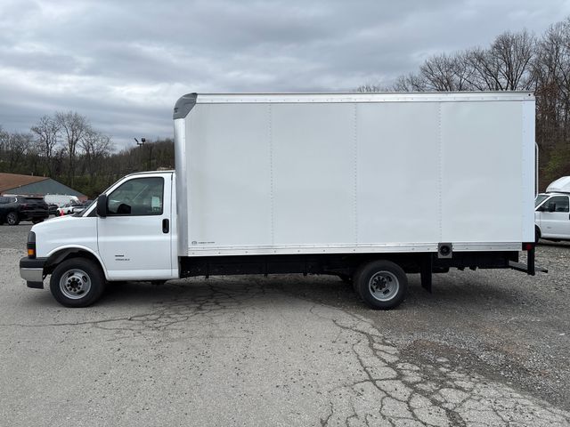 2026 GMC Savana Base