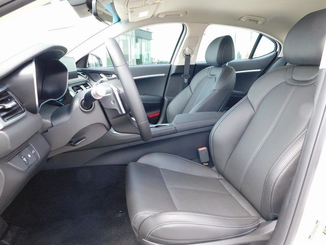 2026 Genesis G70 2.5T Standard