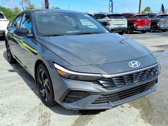 2026 Hyundai Elantra Hybrid SEL Sport