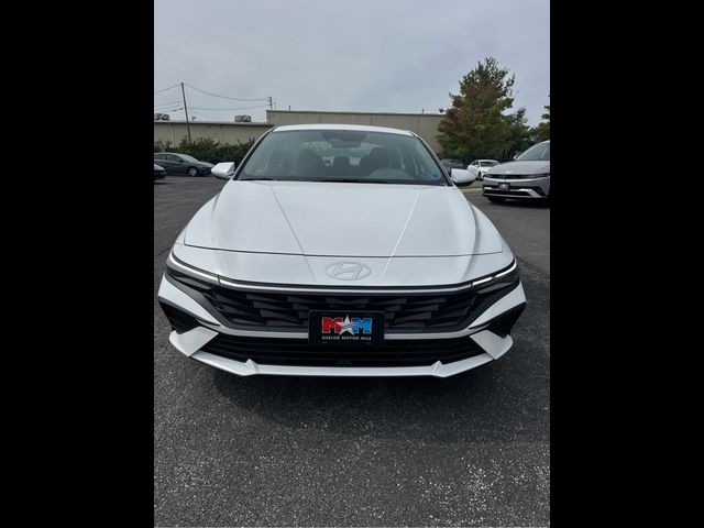 2026 Hyundai Elantra SE