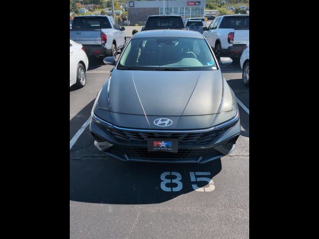 2026 Hyundai Elantra SE