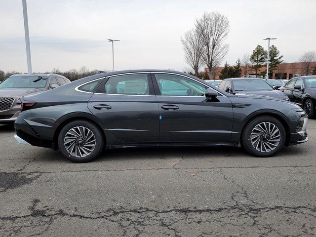 2026 Hyundai Sonata Hybrid Limited