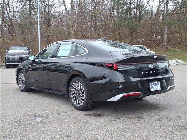 2026 Hyundai Sonata Hybrid SEL