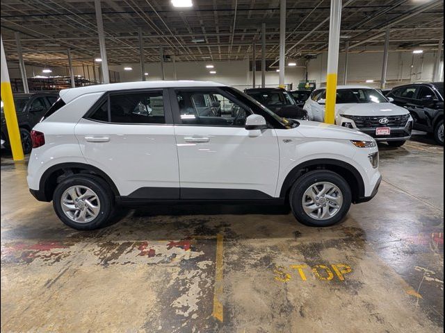 2026 Hyundai Venue SE