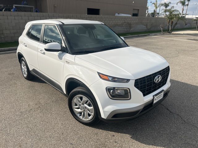 2026 Hyundai Venue SE