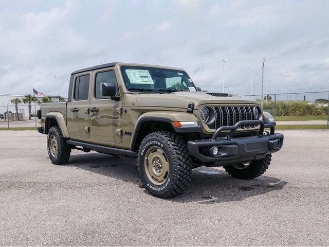 2026 Jeep Gladiator Convoy