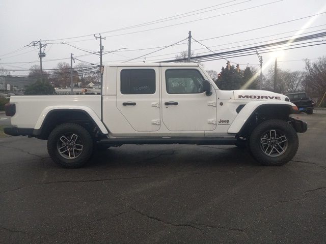 2026 Jeep Gladiator Mojave 4x4