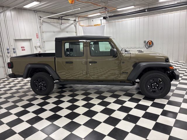 2026 Jeep Gladiator Sport