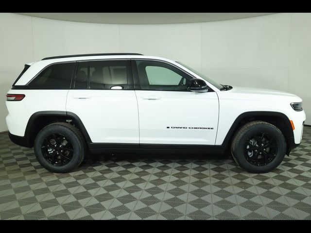 2026 Jeep Grand Cherokee Altitude