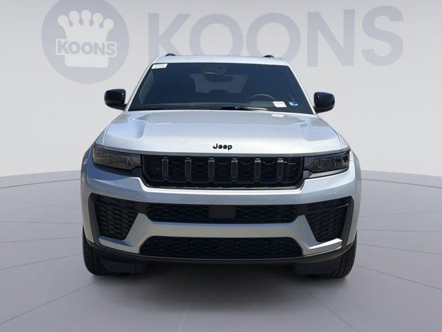2026 Jeep Grand Cherokee Laredo Altitude