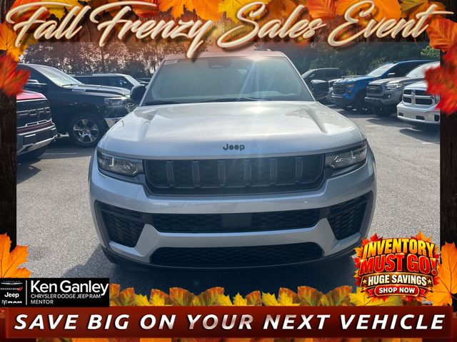 2026 Jeep Grand Cherokee Laredo Altitude