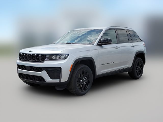 2026 Jeep Grand Cherokee Laredo Altitude