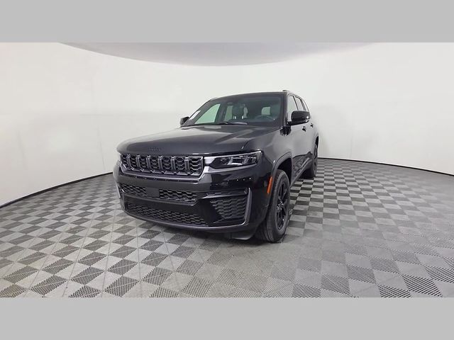 2026 Jeep Grand Cherokee Laredo Altitude