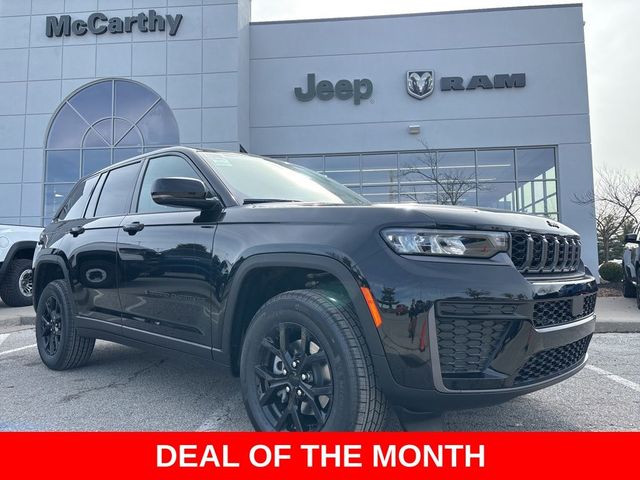 2026 Jeep Grand Cherokee Laredo Altitude